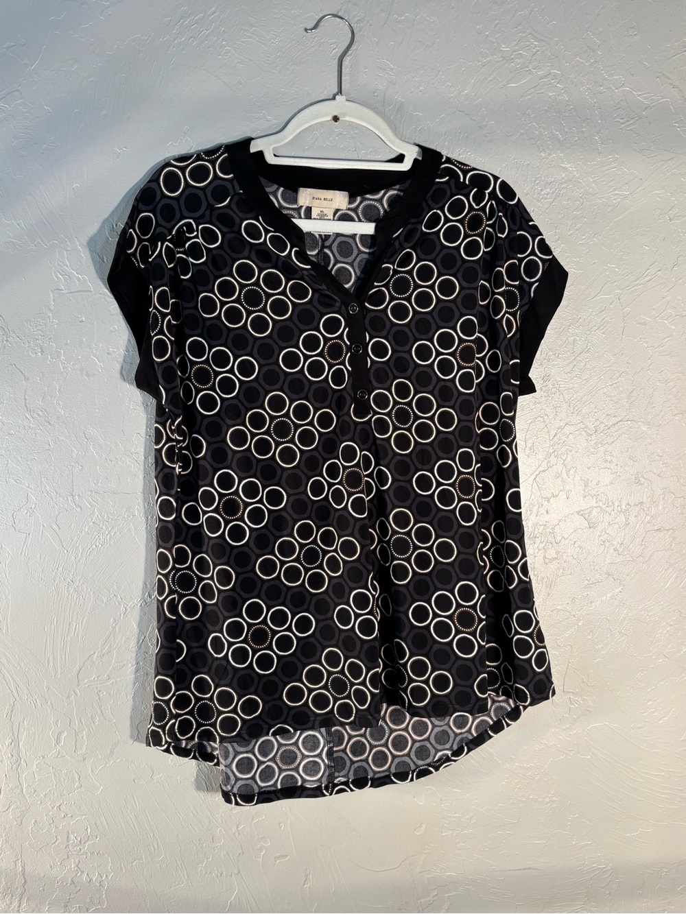 Ann Taylor Black and White Circle-Print Button Front Blouse. Diana Belle